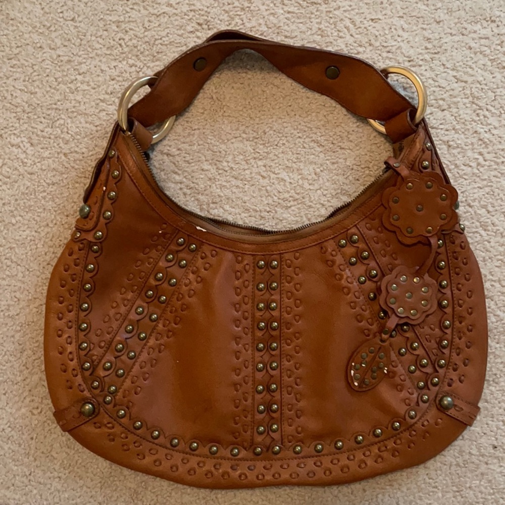 Brown leather handbag. In great condition fully lined by Besso.